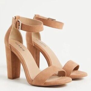 Torrid Heels Sandals 7 WW Wide Brown Tan Faux Suede Open Toe Ankle Strap